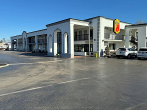 Super 8 Knoxville/West
