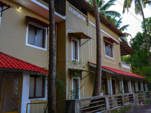 3 bedroom holiday home with free parking & Wi-Fi