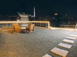 Mangshi Lilian Youth Hostel