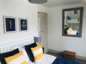 Air Sanitizers and Full Anti-Bacterial Cleaning Between Guests - Nancie's Place