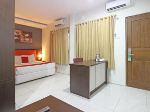 RedDoorz Plus near Keraton Solo