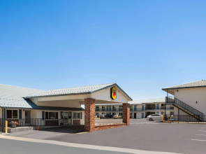 Super 8 by Wyndham Susanville