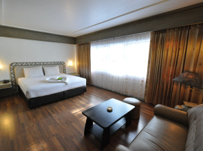 Basaya Beach Hotel & Resort