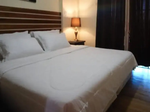 King Bed 2BR European Style City Center in Davao City Philippines