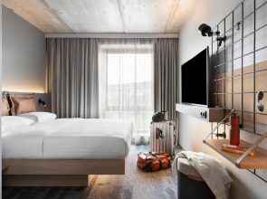 Moxy Tromso
