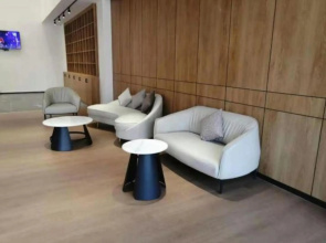 Yicheng Hotel (Maoming China First Beach)