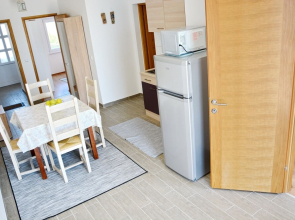 Charming Apartment in Vrsi Mulo, Great Place in Dalmatia for Family Vacation