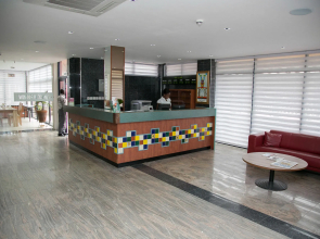 Alisa Hotel Labone
