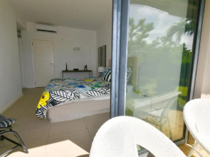 Azuri Ilea 37 with private Garden