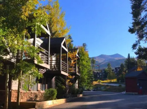 Breck Creekside at Wildwood Suites