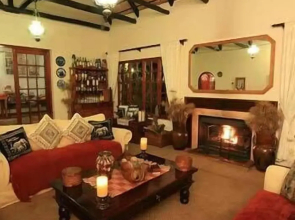 Thatchings Guest House