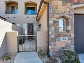 Lost Springs @ Coral Ridge Resort 3 Bedroom Townhouse by RedAwning