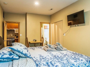 Cozy Fremont Studio With King Bed