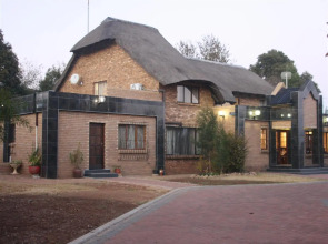 Global Village Guesthouse Midrand