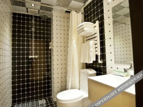 Bailin Quick Hotel(佰林快洁酒店(和平路轻轨站店))