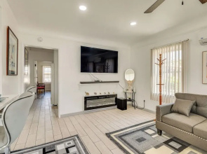 2 Mi to Sofi Stadium: Updated Inglewood Home!
