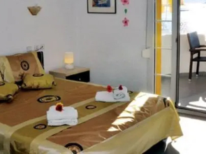 Meliton Studios & Appartements