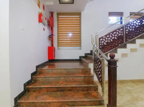 Harshavardhana Inn by OYO Rooms