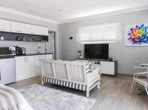 Namaste Spacious Studio Apartment