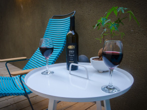 Sea Side by Zvieli Hotels