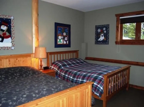 Kowal Ski Cabin by Apex Accommodations