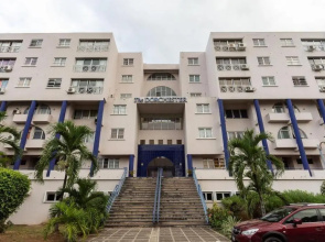 2bed apt with 24hr Security*