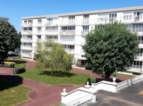 Appartement lumineux idéalement situé à proximité de musées équipements sportifs salle de spectacle commerces