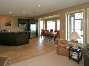 An Owl's Perch Vacation Suite