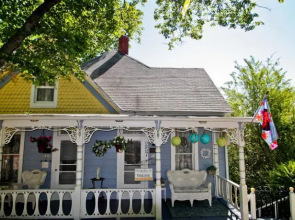 Chantilly Lace Inn