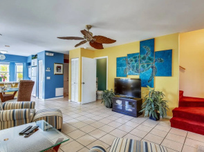 Duval Sea Turtle by Avantstay Great Location Close to Shops Shared Pool!
