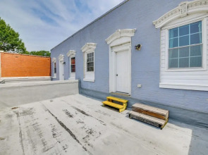 Downtown Richmond Retreat Near Financial District