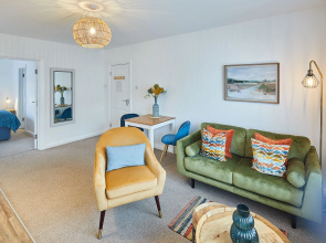 Host   Stay   The Richmond