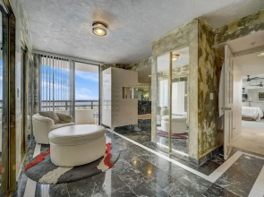 Sherwin Condominium 1801