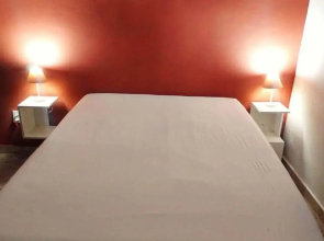 Apartamento Gonzaga 200 metros Praia Garagem com Manobrista Portaria 24 horas Wi-fi