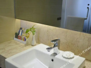 Sanhe International Hotel