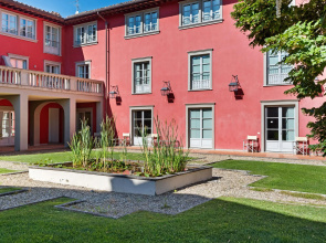 Garden & Wine Country Stay