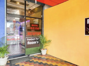 FabHotel Blue Star