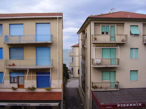 Central Area Close to the Beach-rif Franco