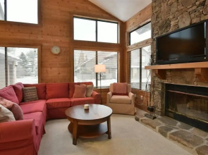 Seven Springs Sunridge 3 BR Condo, Sleeps 10! by RedAwning