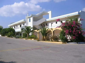 Karavos Apartments