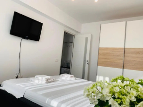 Newton luxury apartment