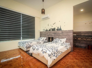 Sibu Swanhouse