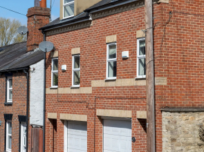 A Very British Place to Stay - 3 Bedrooms Central