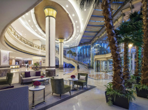 Yun-Zen Jinling World Trade Plaza Hotel