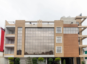 OYO 45905 Prince Palace
