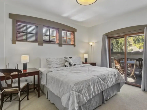 7301- Three Bedroom Deluxe Crossings Townhomes 3 Townhouse