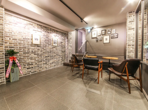 No. 25 Hotel