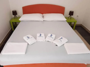 Apartment Misel With Bedrooms With Terrace and sea View