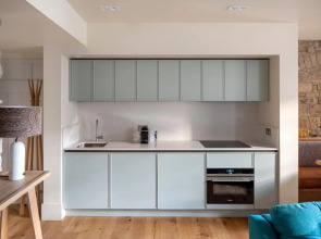 Abbey Strand Apartments, at Holyrood