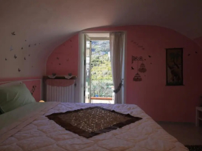 Dolls House Holiday Home